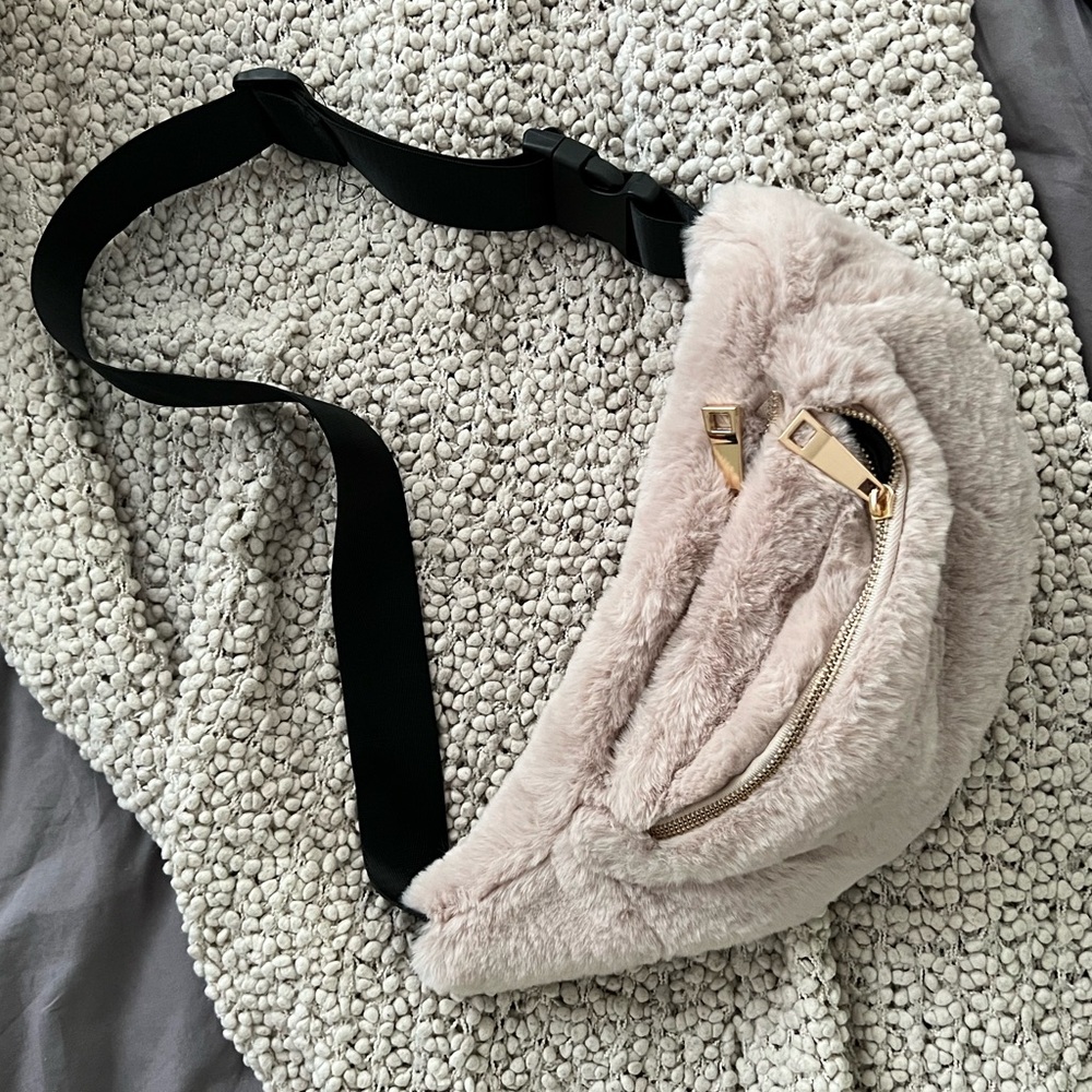 Fluffy Fanny pack